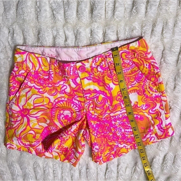 LILLY PULITZER Women’s Callahan Sunshine Yellow “Sea & Be Seen” Print Shorts - Picture 11 of 13